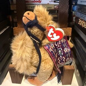 Ty Attic Treasures Lawrence Camel Plush with Patterned Blanket